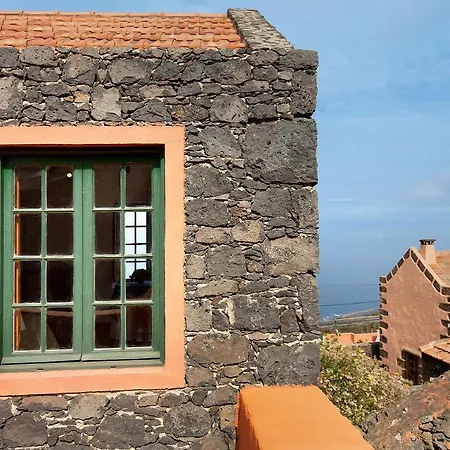 Guindas Villa