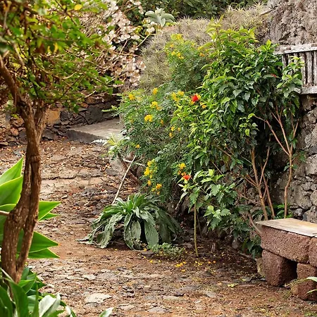 Guindas Villa *